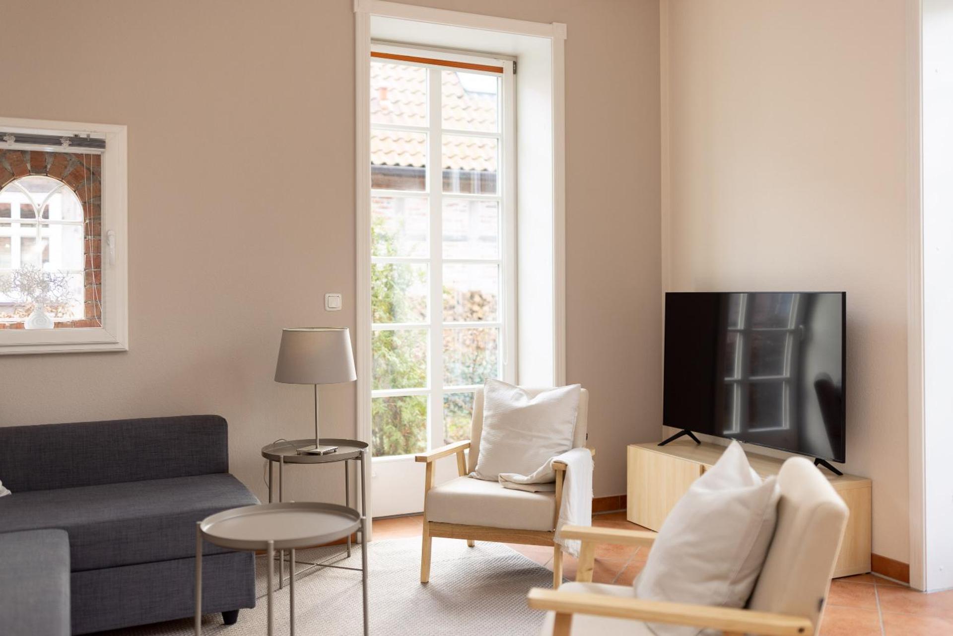 Communal lounge/ TV room