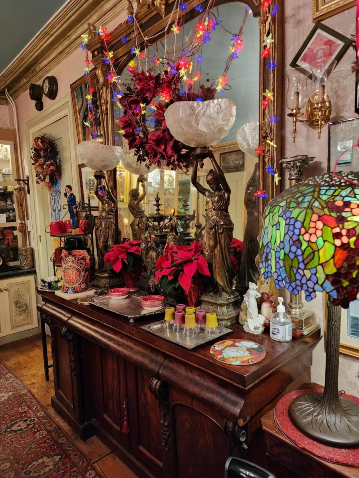 House of 1833 Bed and Breakfast