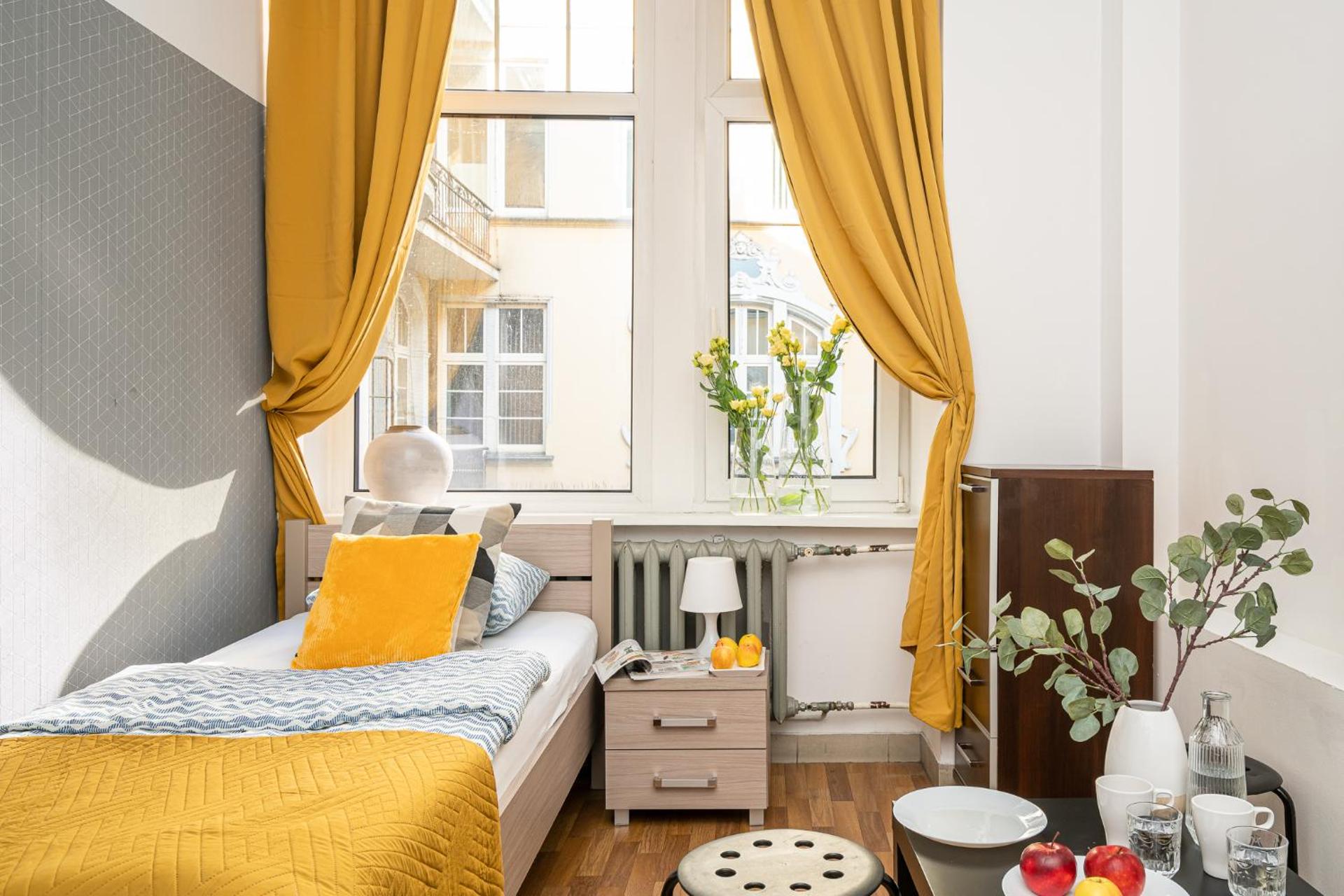 Single Room with Shared Bathroom