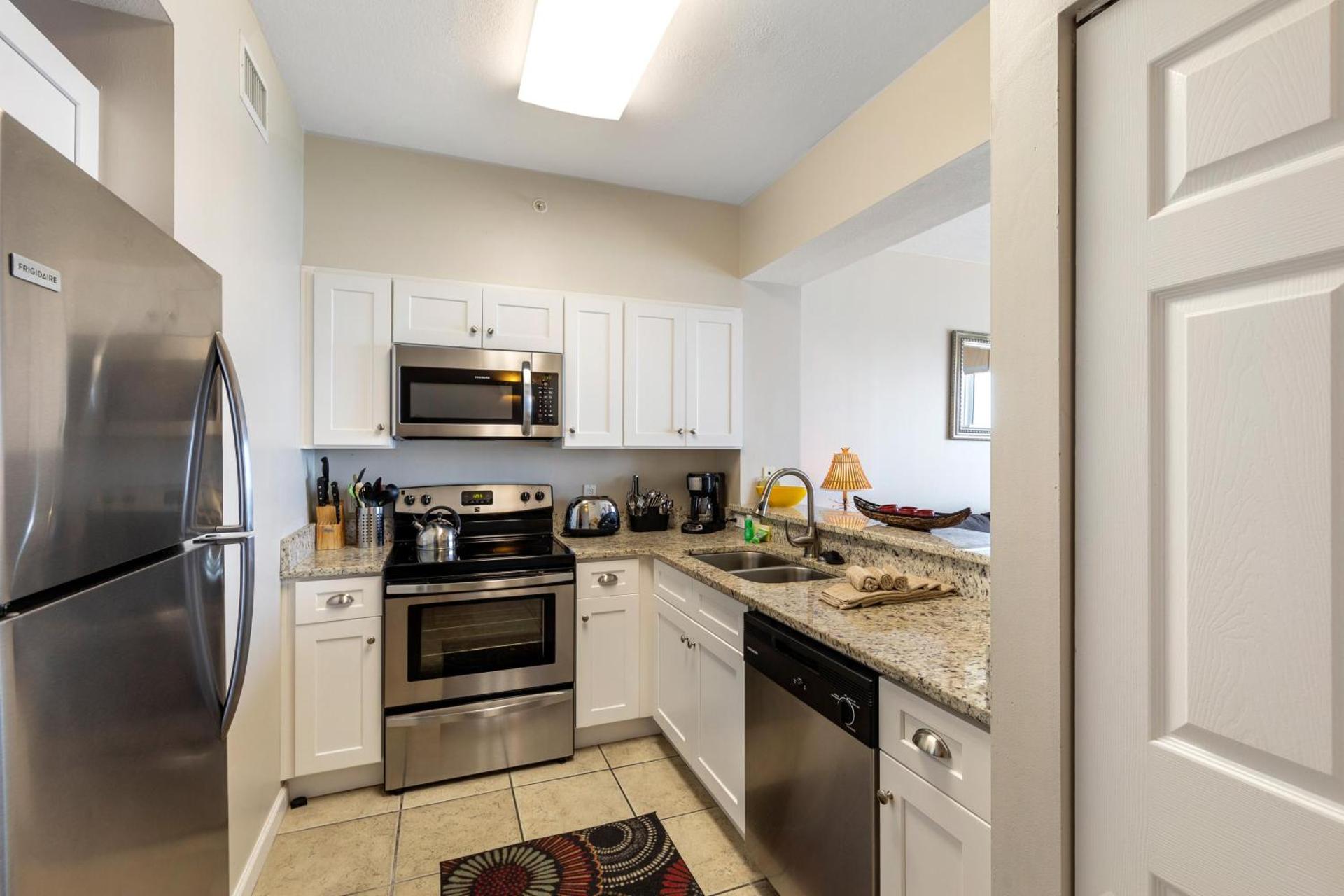 Windemere 904 Pool Side Cabana Included!