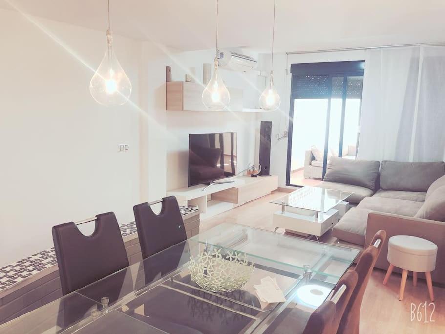 Adosado, wifi, playa, lugar espacioso, vacacional