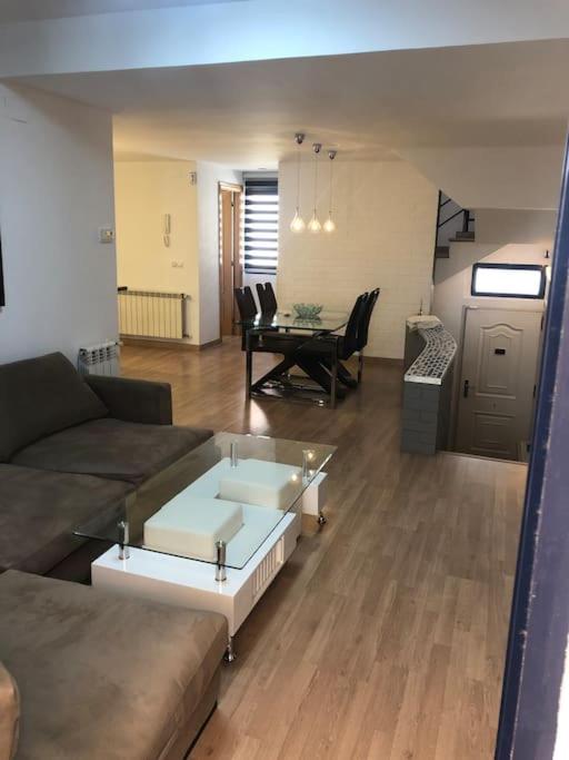 Adosado, wifi, playa, lugar espacioso, vacacional