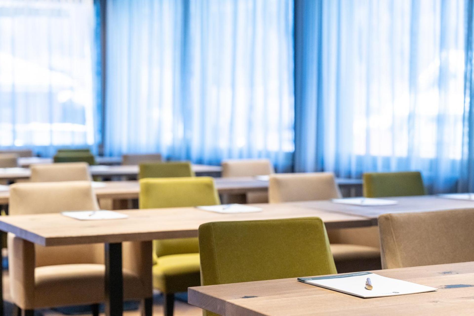 Meeting/conference room