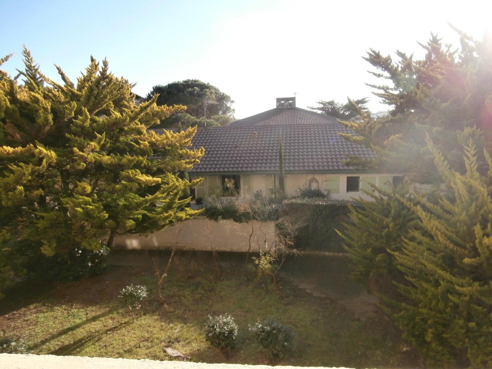 Appartement Rénové avec Balcon, Proche Plage et Marché – 4 Pers, Calme & Confort à Seignosse - FR-1-239-460