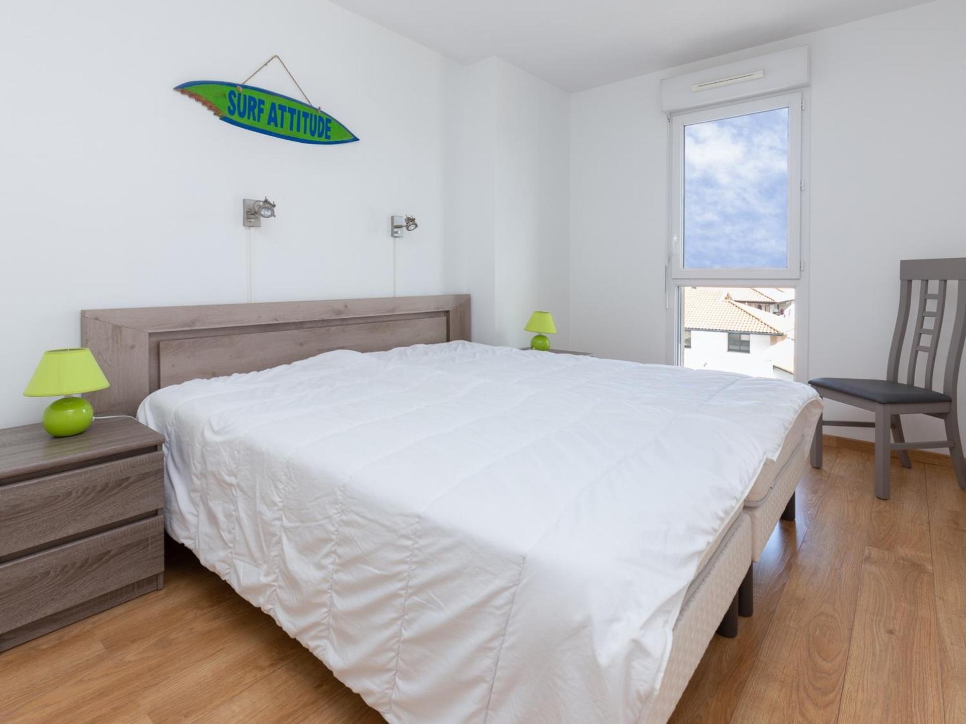 Superbe appartement neuf à deux pas de la plage avec balcon et parking privé à Capbreton - FR-1-239-387