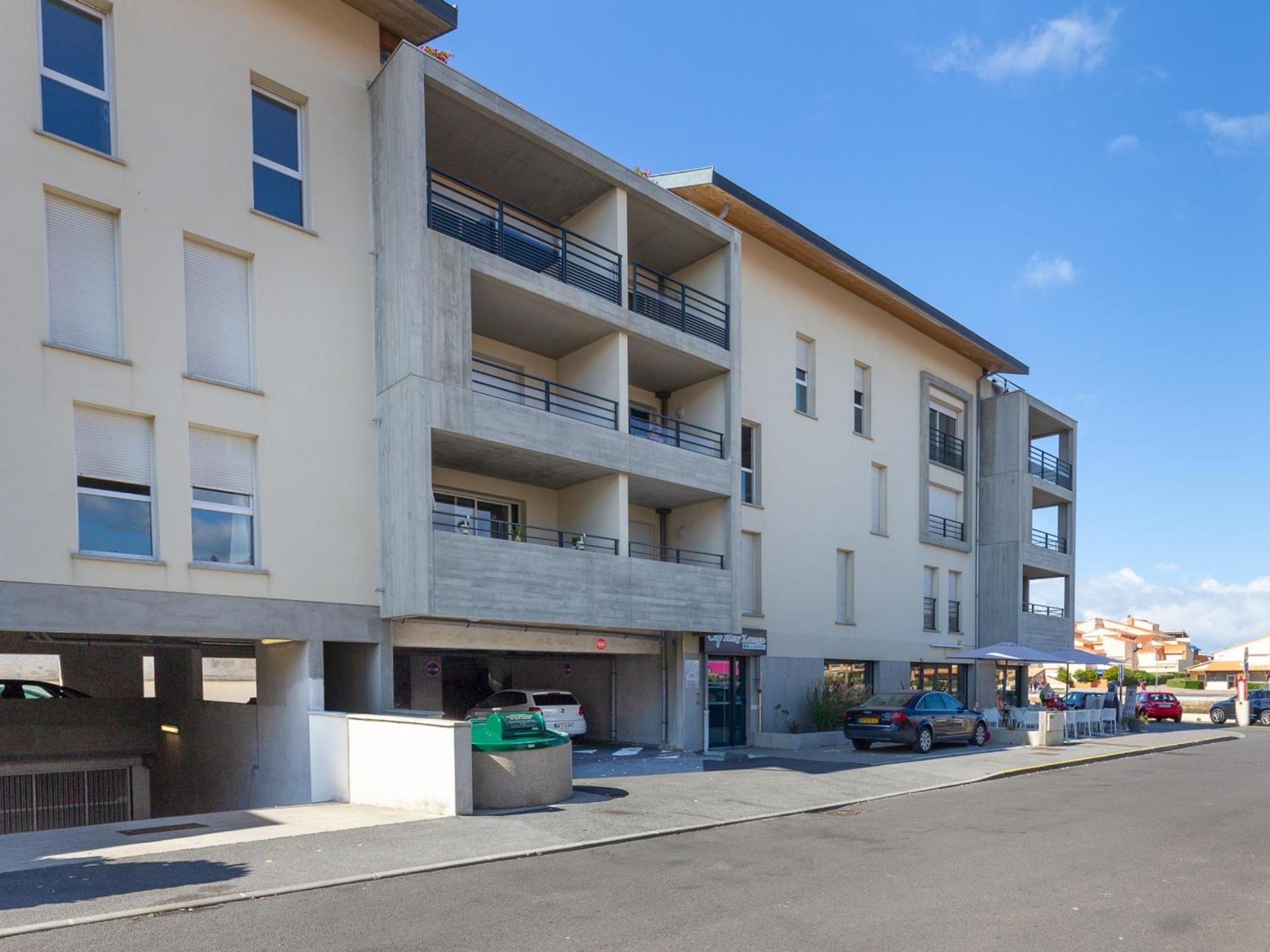 Superbe appartement neuf à deux pas de la plage avec balcon et parking privé à Capbreton - FR-1-239-387