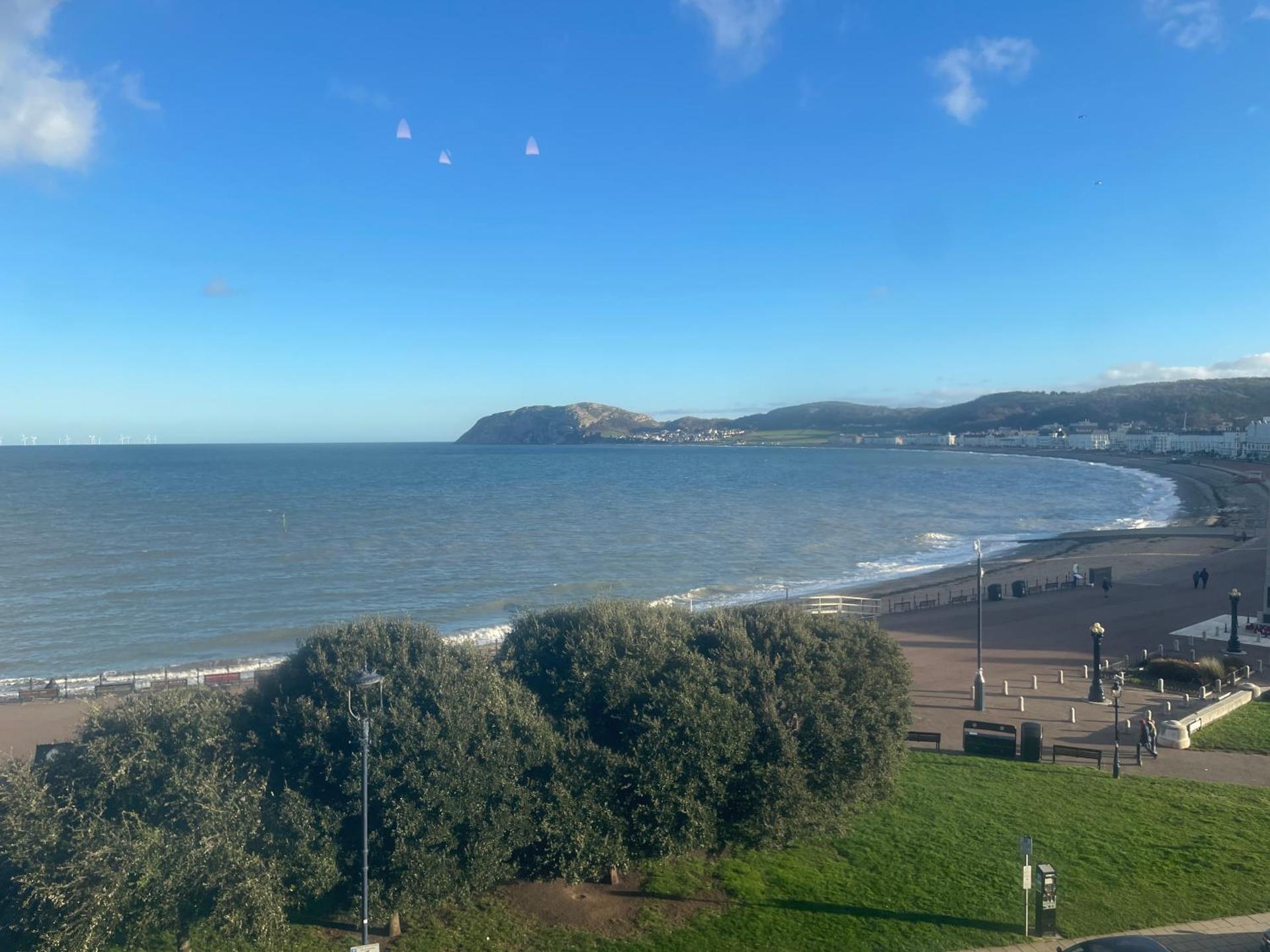 Double or Twin Room with Partial Sea View (Not Pet Friendly)