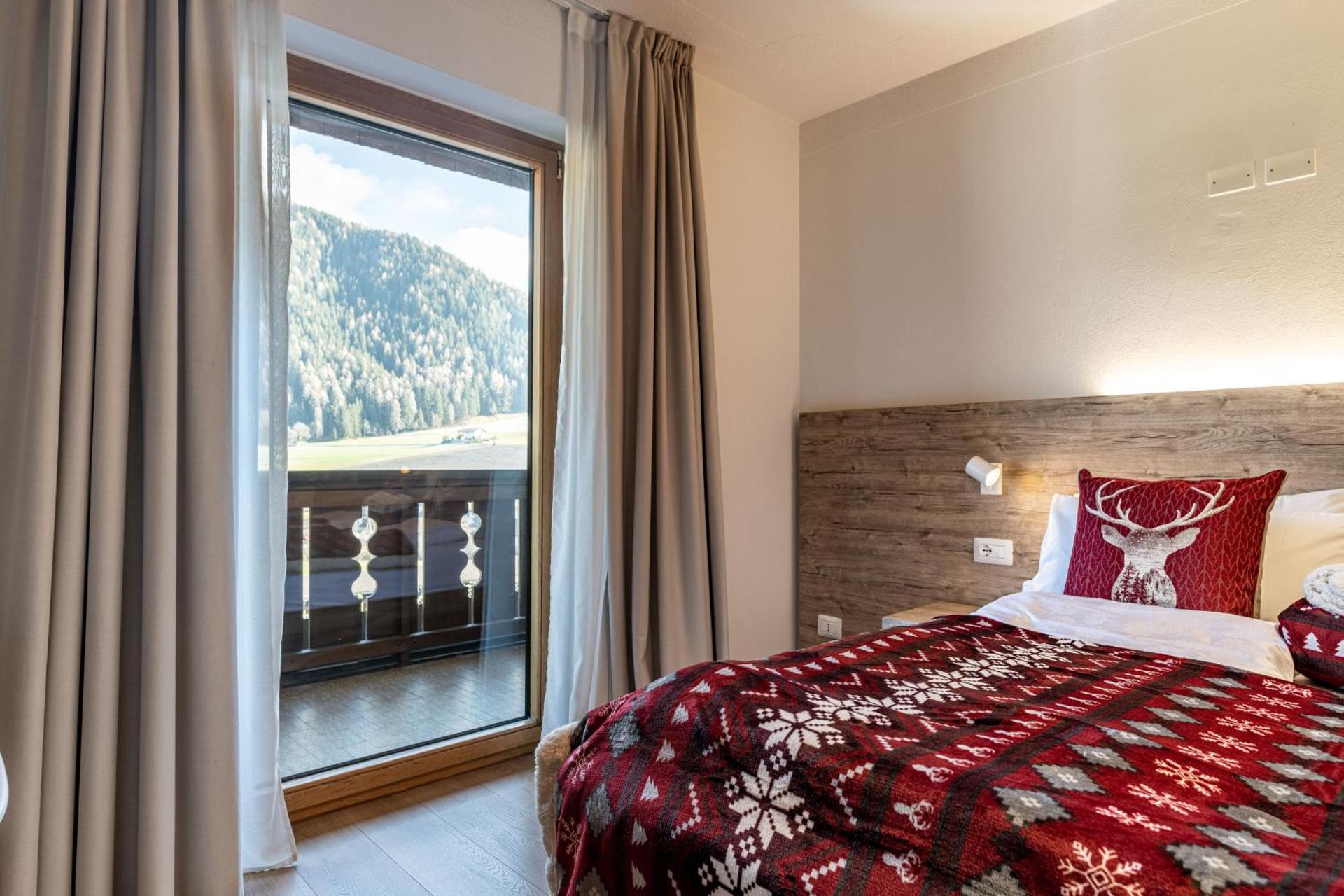 Deluxe Double Room with Spa Access