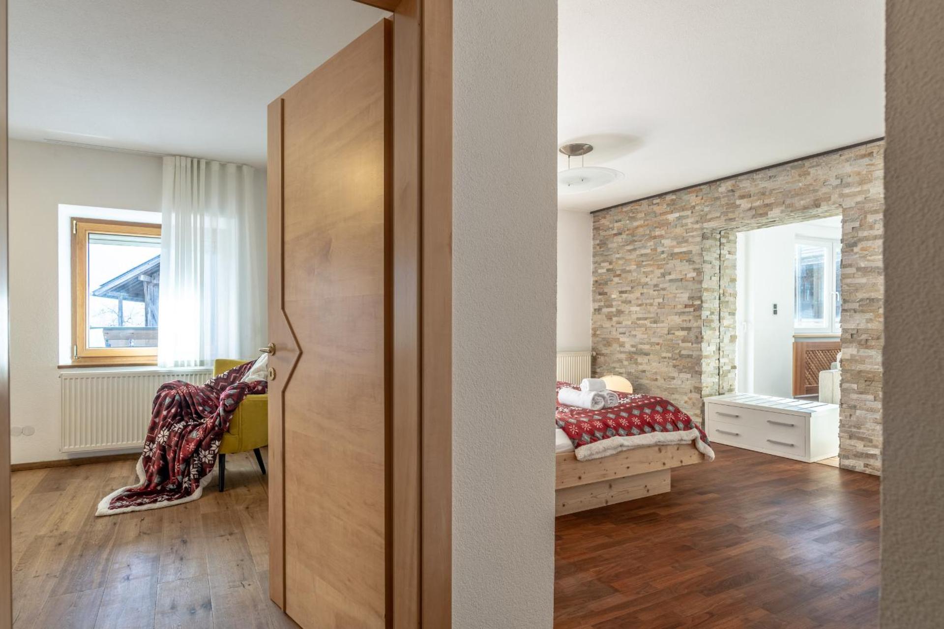 Deluxe King Suite with Spa Access