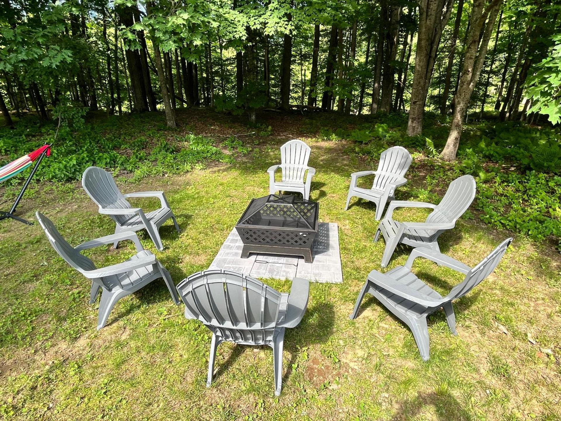 Ski Chalet w-Hot Tub, Only 3 min to Sunday River ski lifts!