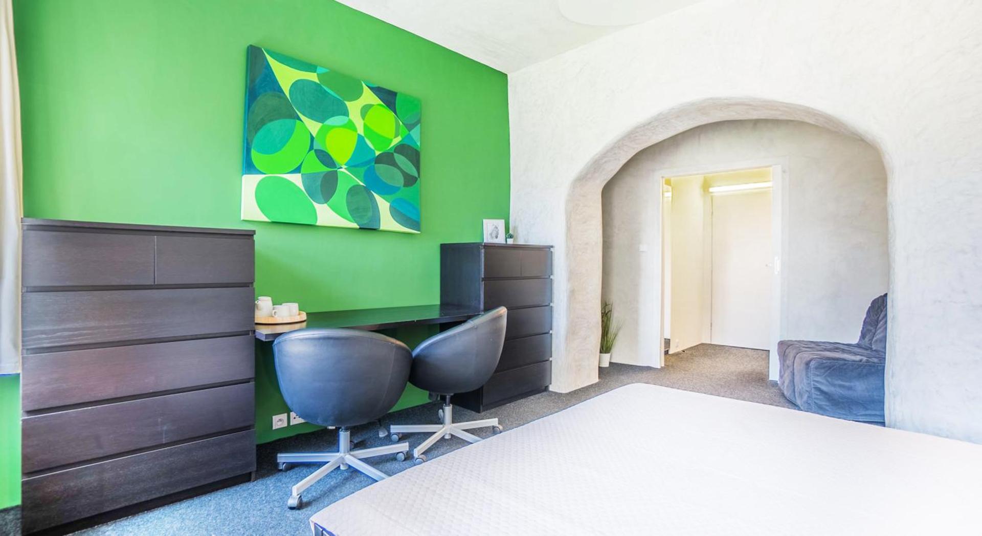 Photo of the whole room