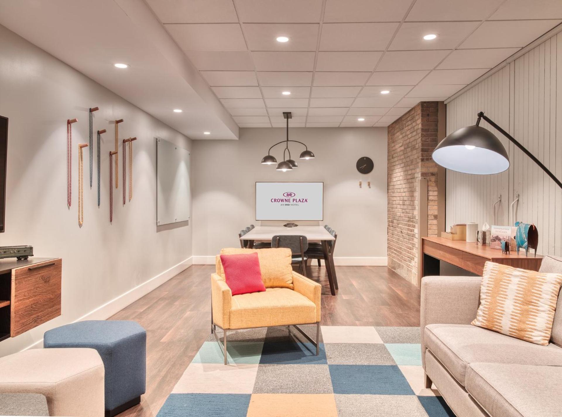 Meeting/conference room