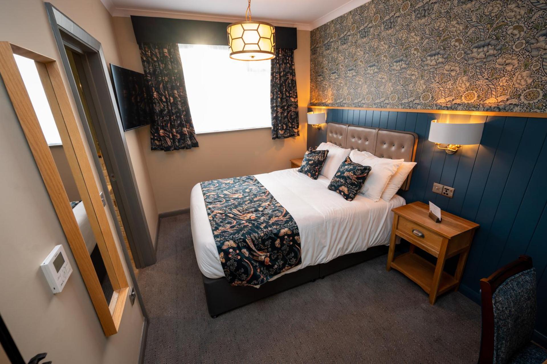 Riverside Hotel by Chef & Brewer Collection