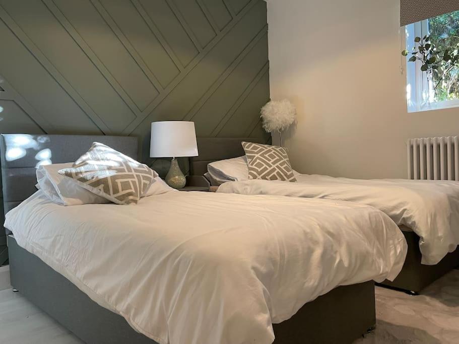 Edge Water Cottage-recently constructed