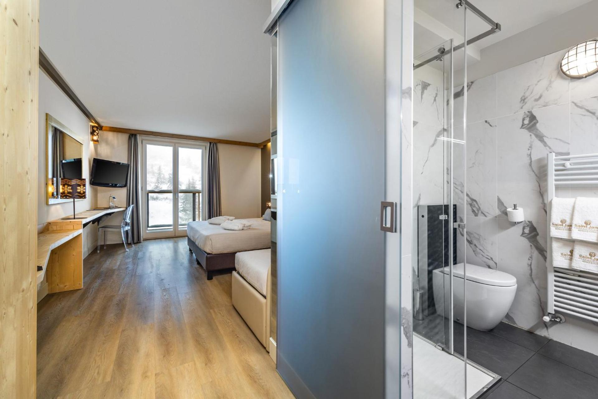 Photo of the whole room