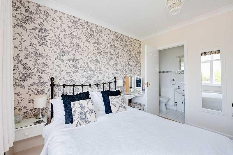 The Coast Yard B & B and Garden Chalets