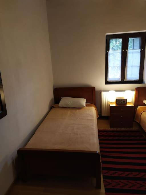 Κάσα ανοάστρα (casa anoastră), Syrrako Ioanninon