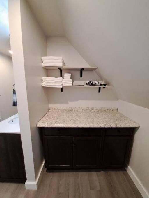 Saco Riverside Apt Modern & Cozy 3 bedroom 3rd flr