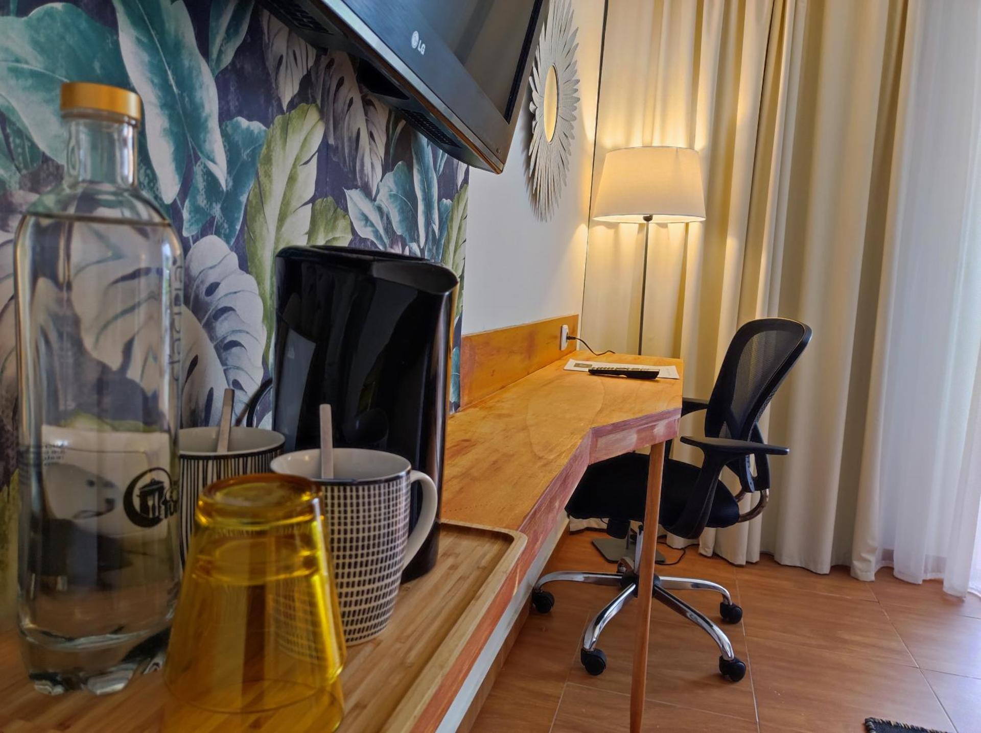 Coffee/tea facilities