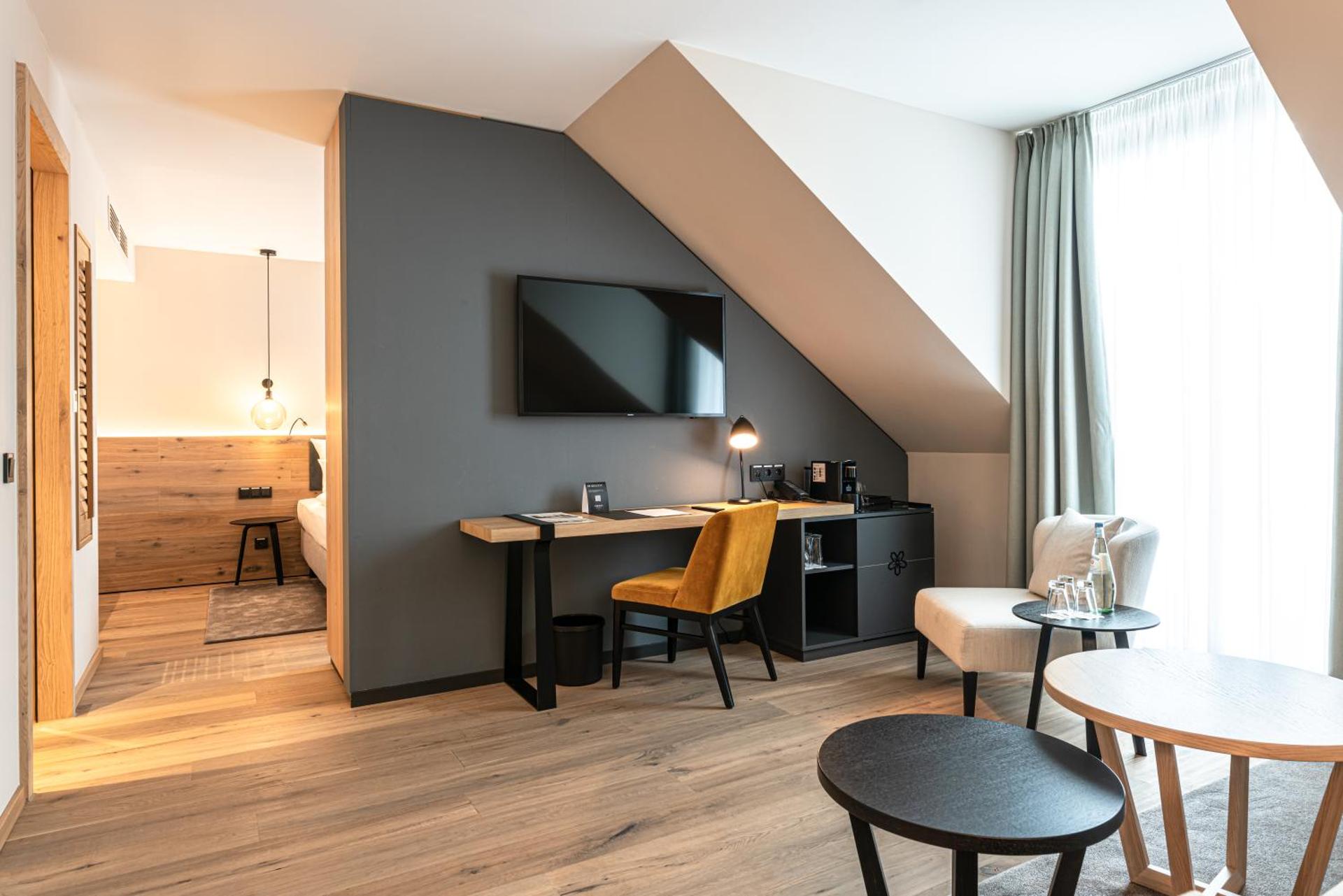 Photo of the whole room