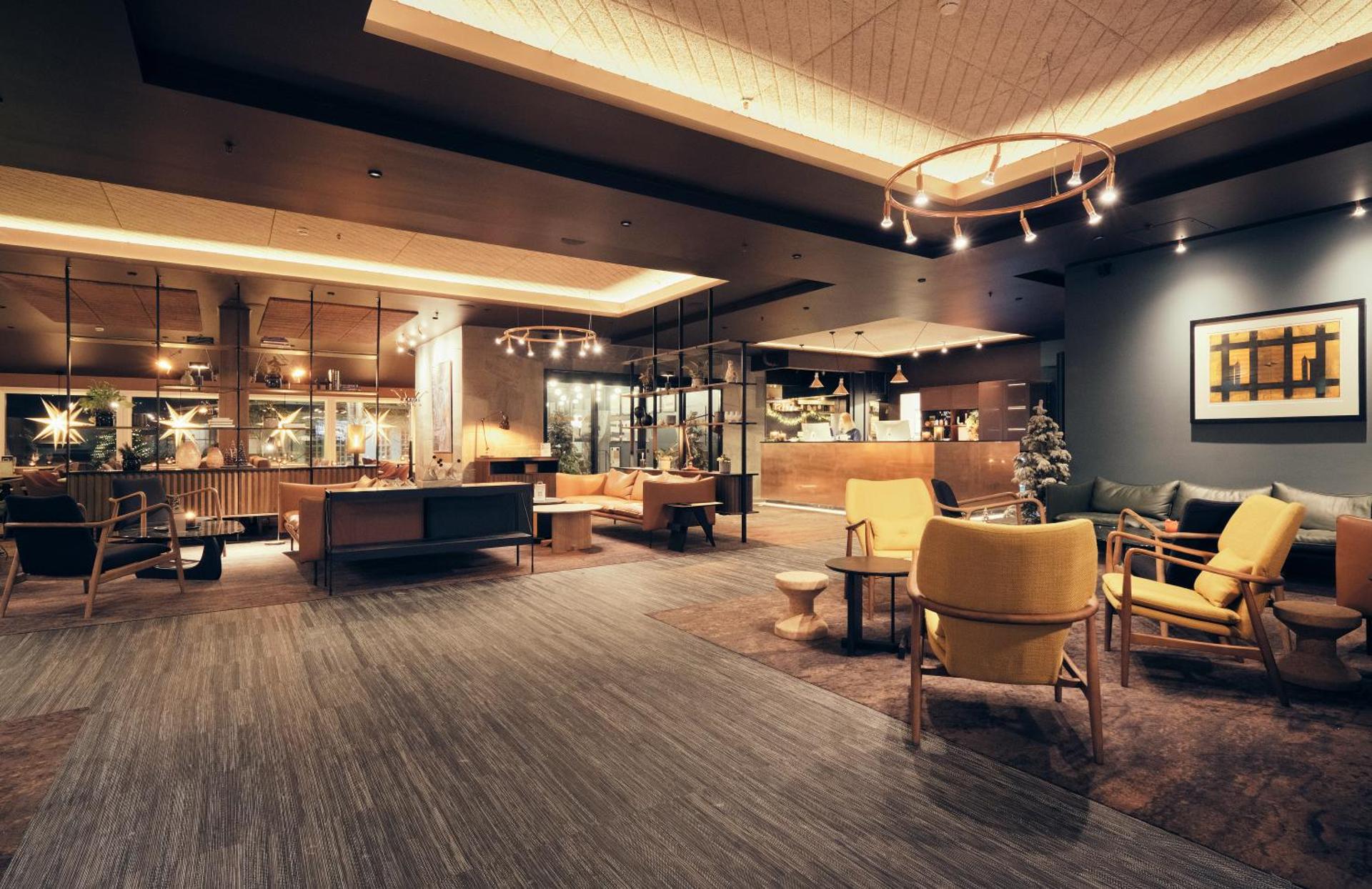 Communal lounge/ TV room