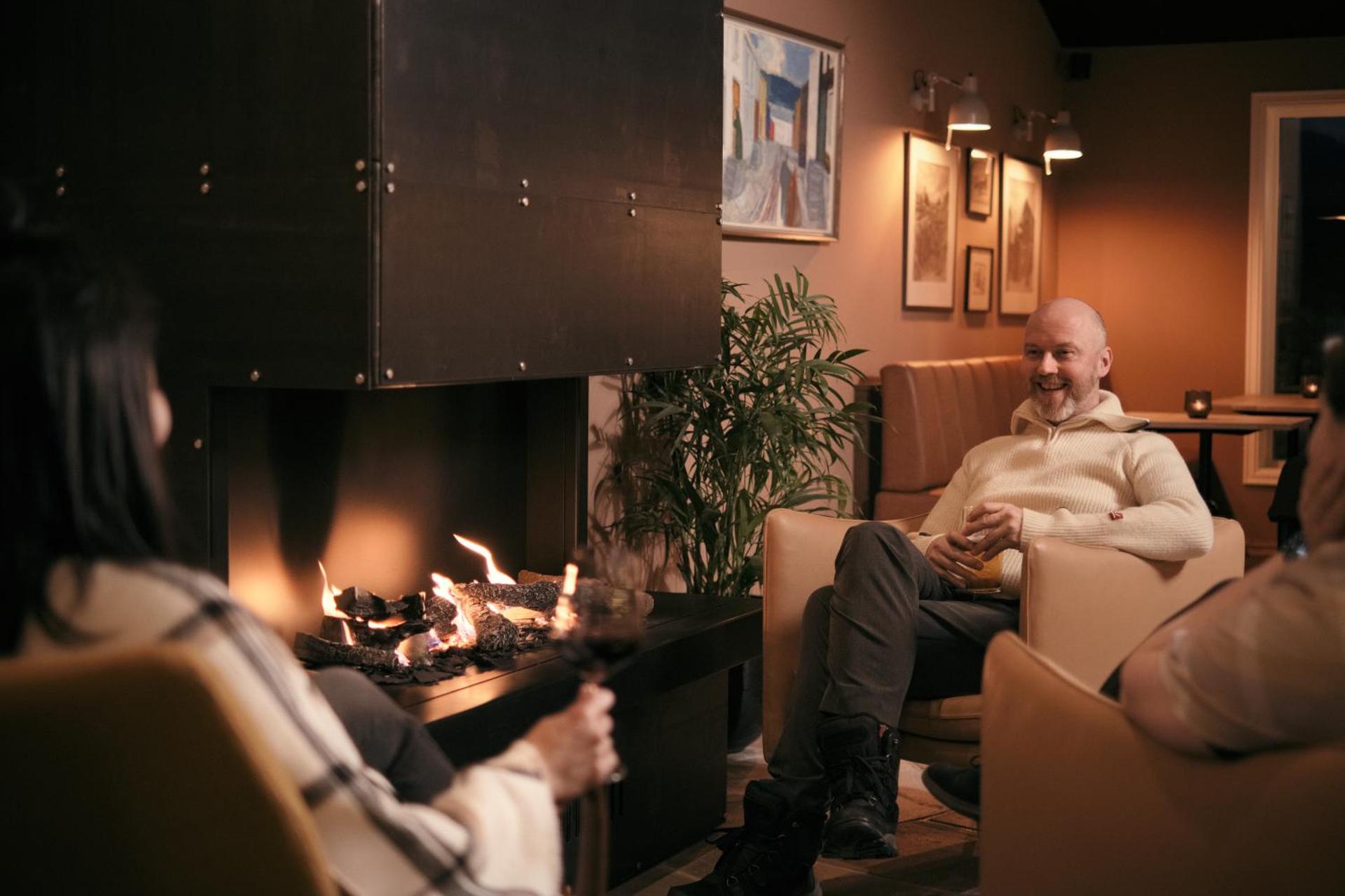 Communal lounge/ TV room