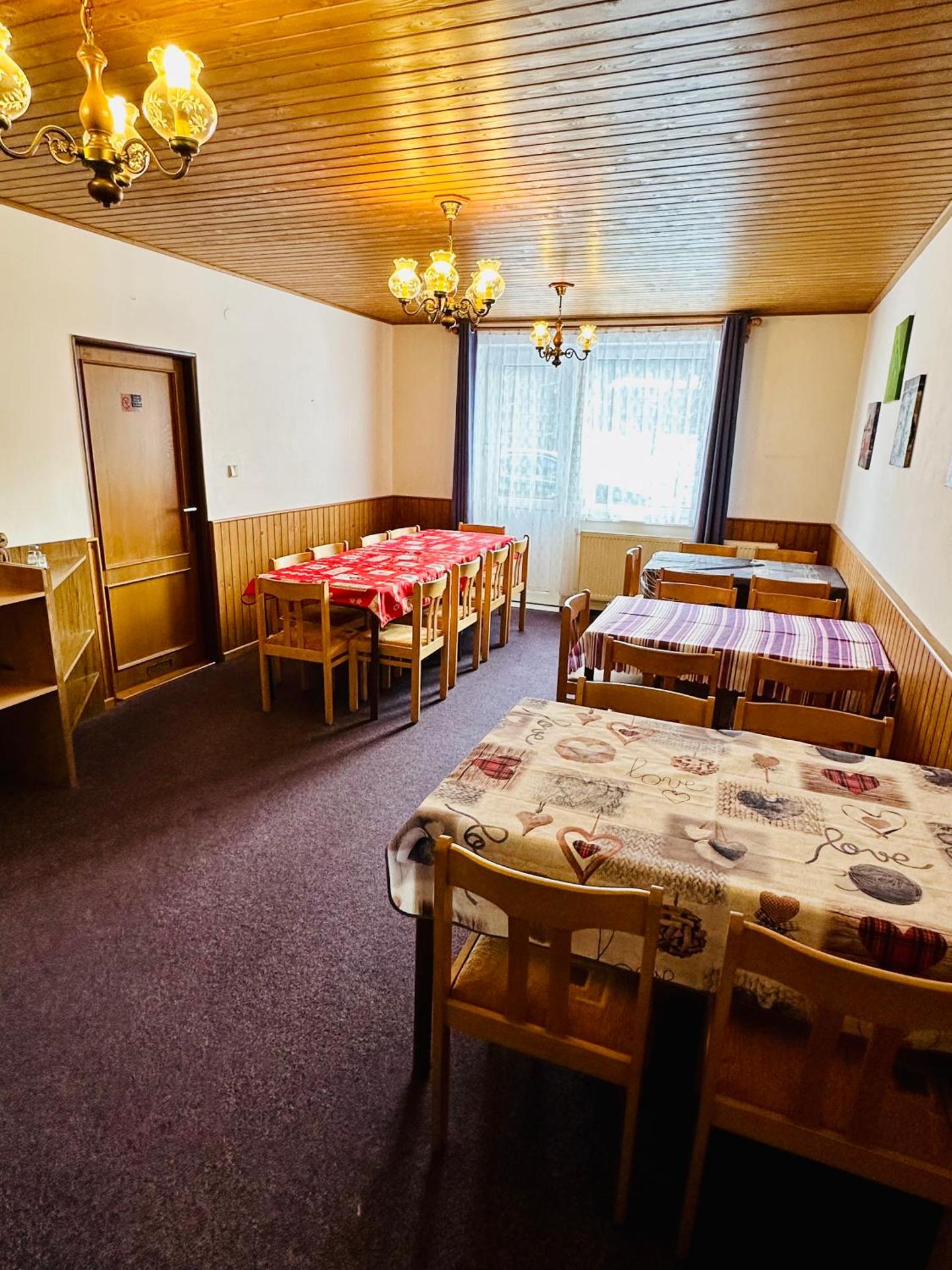 Communal lounge/ TV room