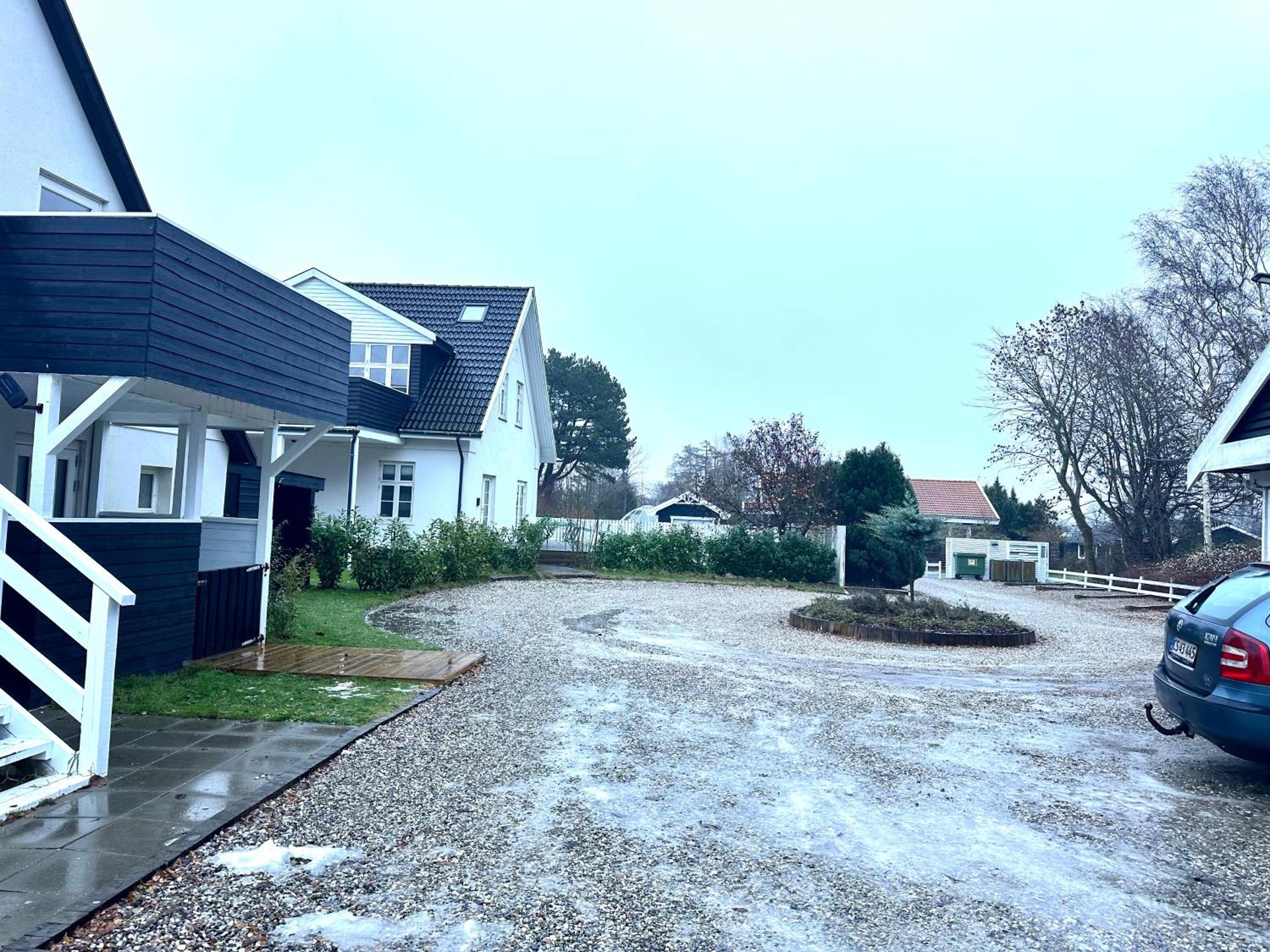 Cozy one bedroom apartment near the sea