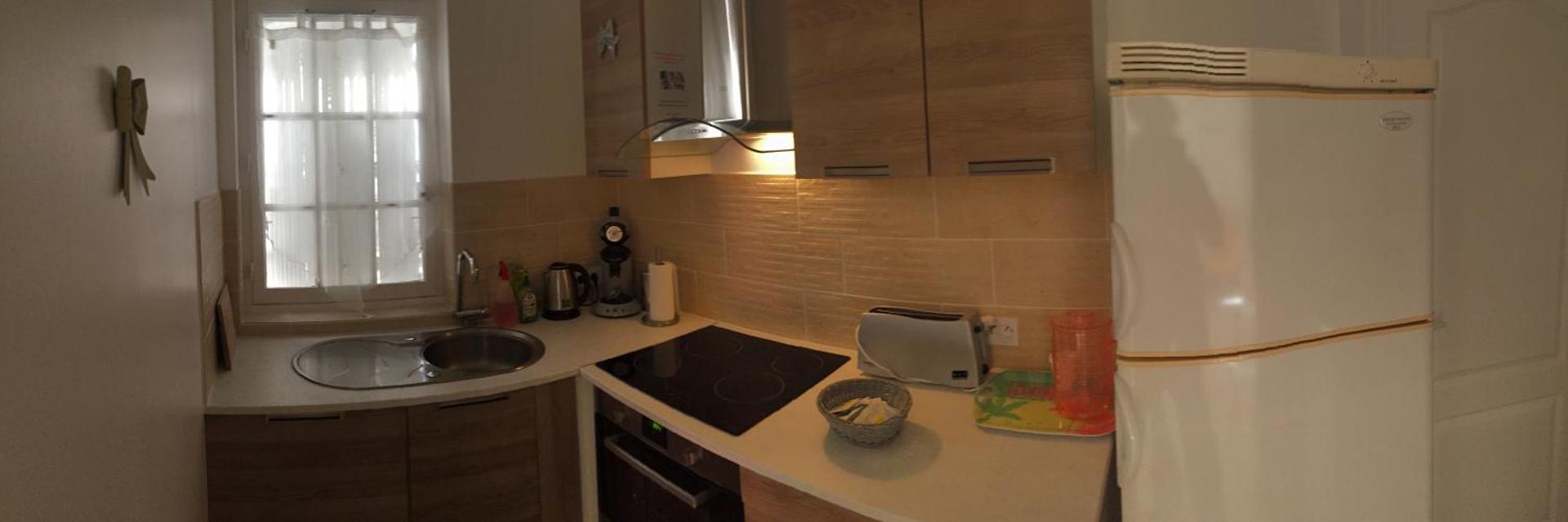 Kitchen or kitchenette