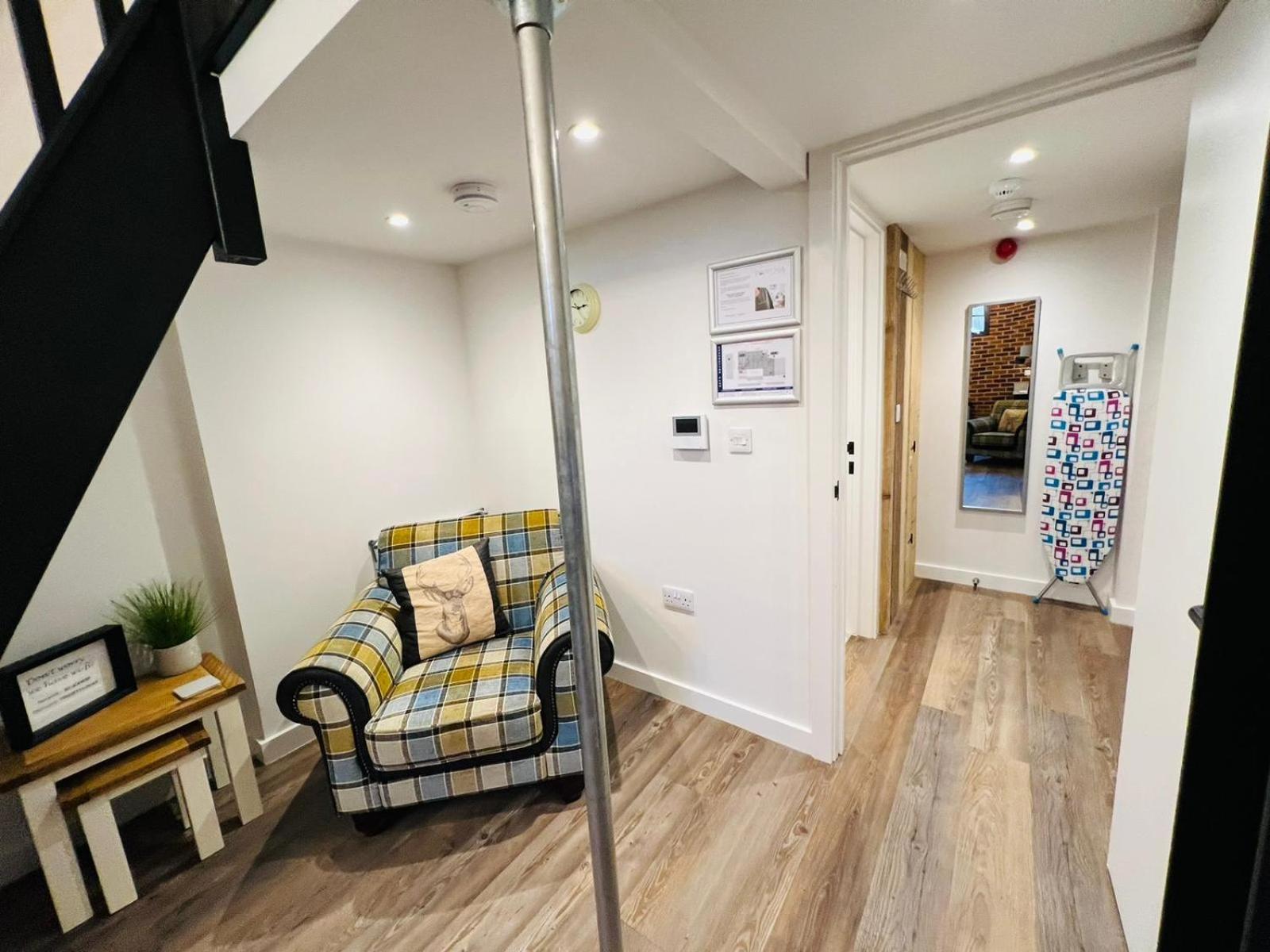 Apartment 8 Sullivan House