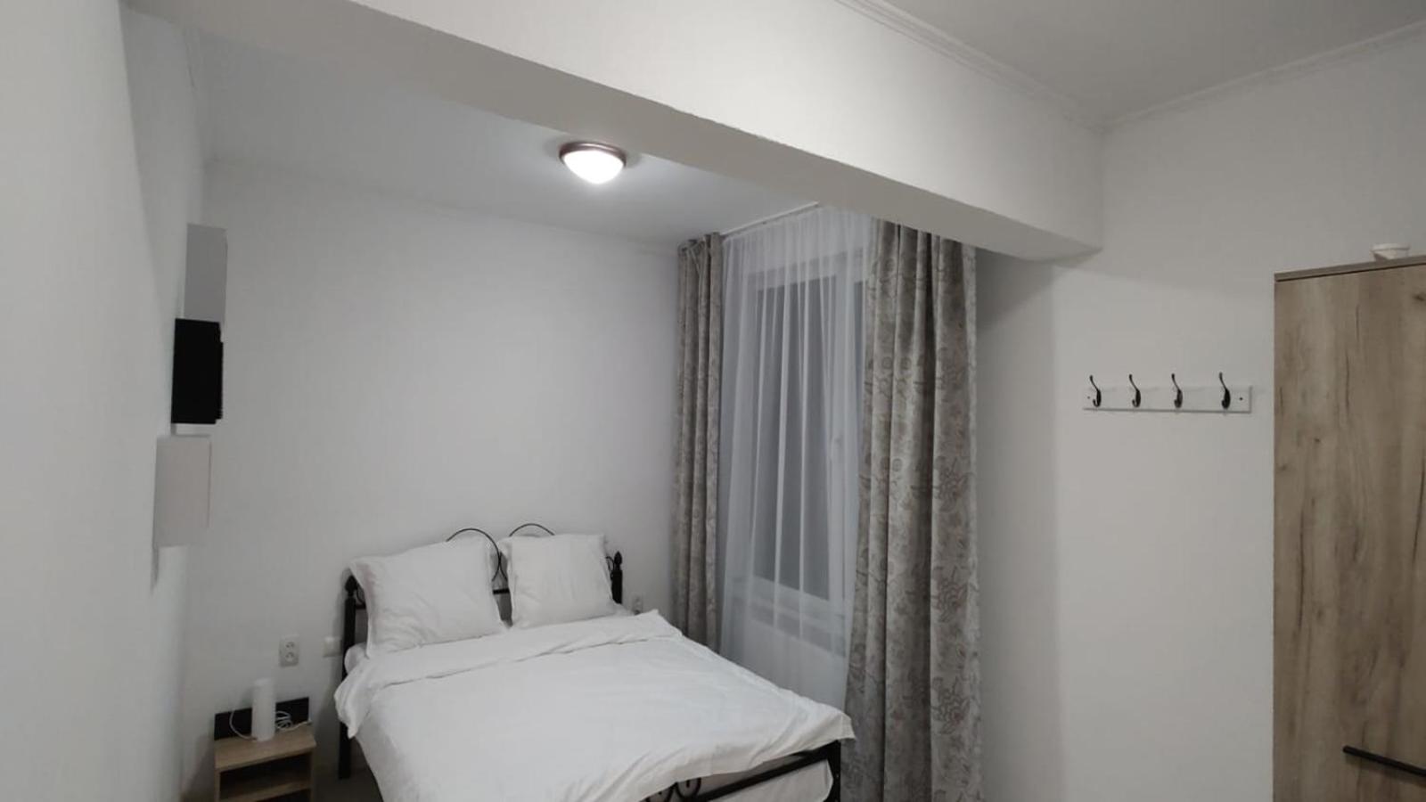 Camera de la Bunici - o poarta catre oriunde