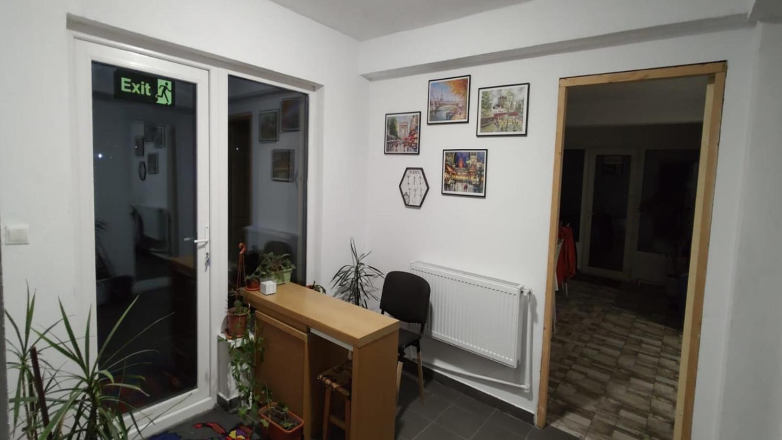 Camera de la Bunici - o poarta catre oriunde