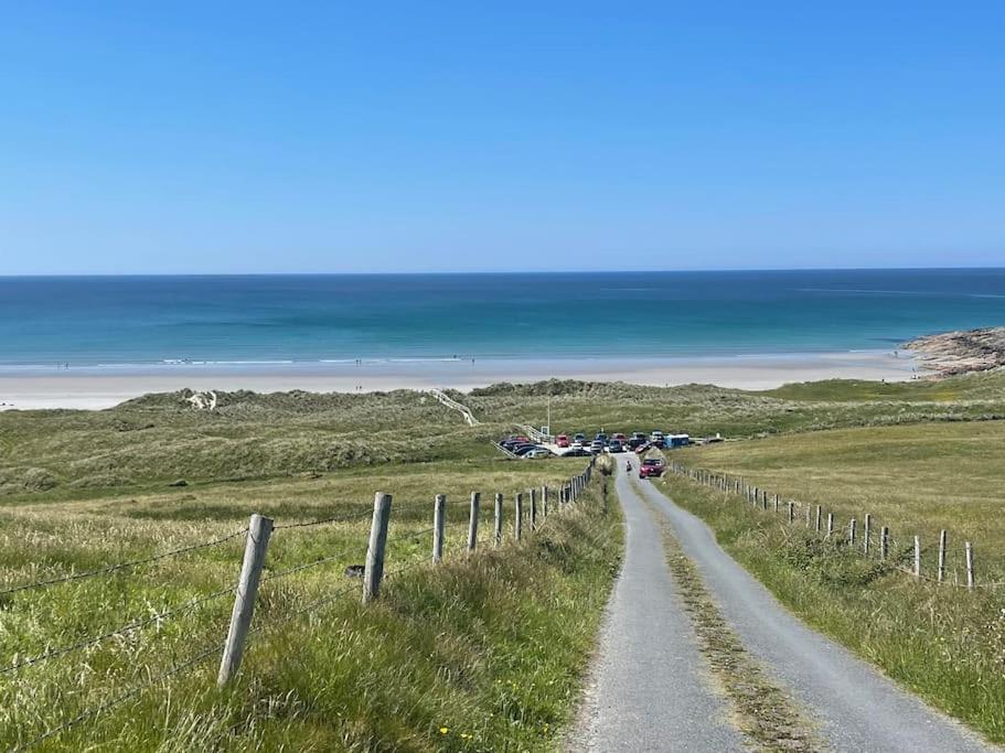 Donegal Beach Cottage with Sea Views & Internet TV, sleeps six