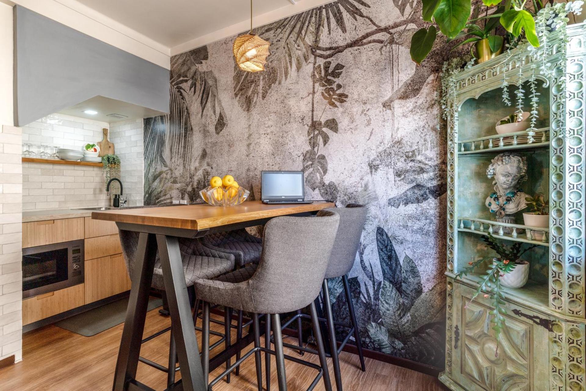 Kitchen or kitchenette