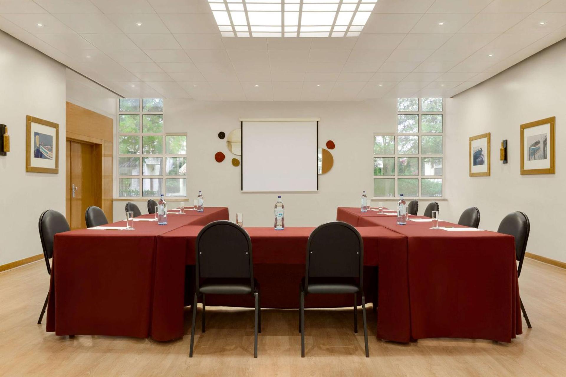 Meeting/conference room