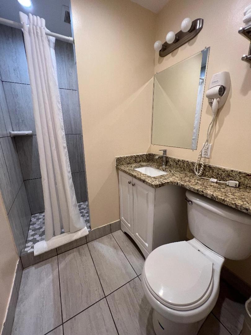 Beachside Resort Motel