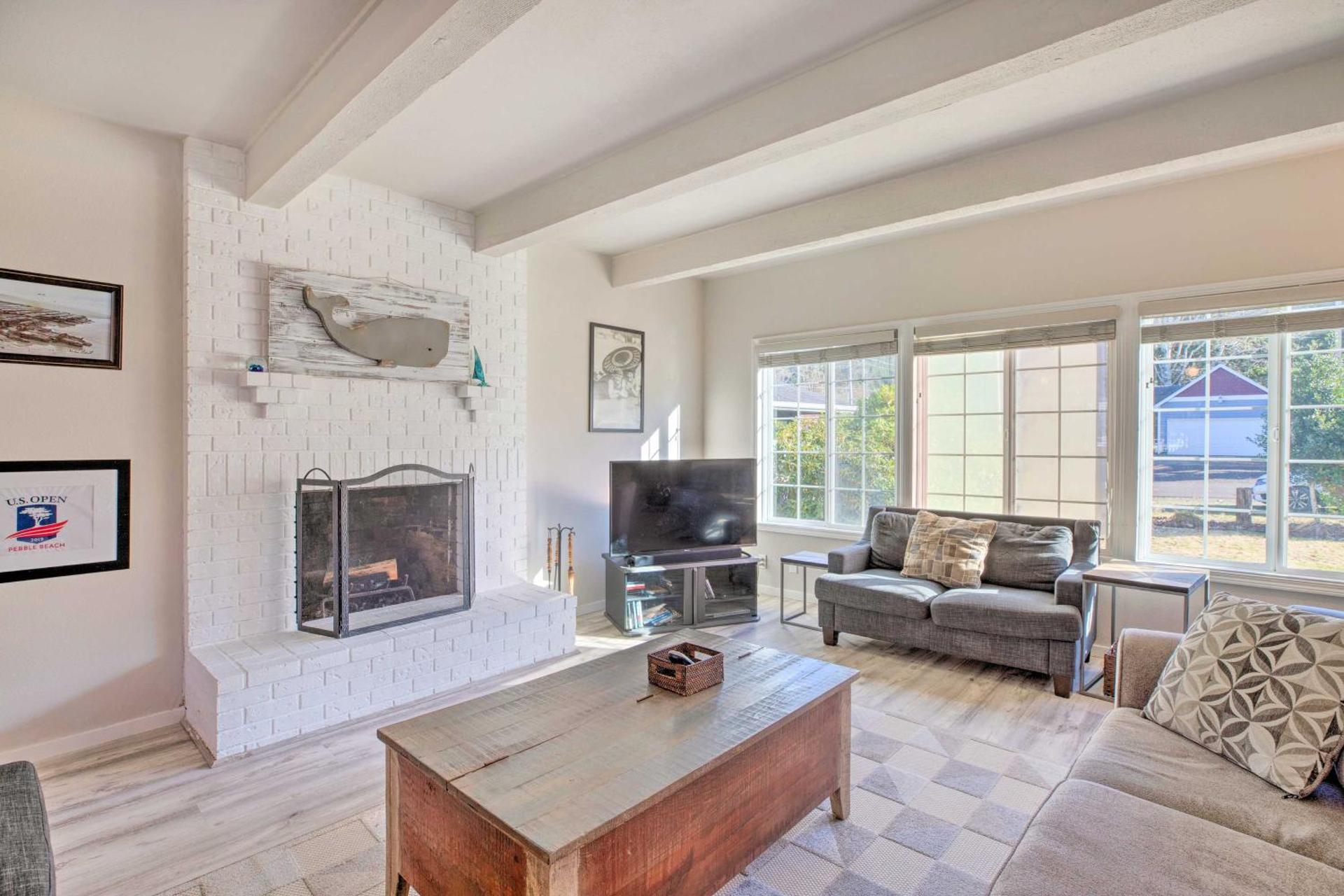 Pet-Friendly Rockaway Beach Home with Fire Pit!