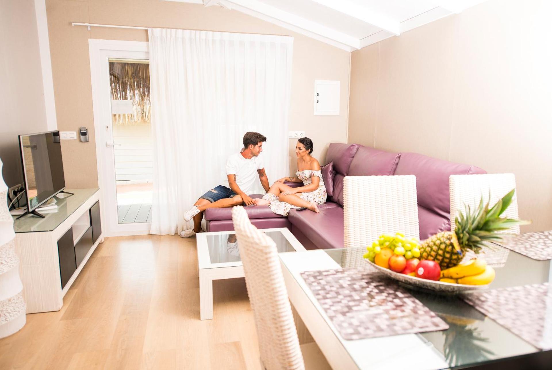 Communal lounge/ TV room