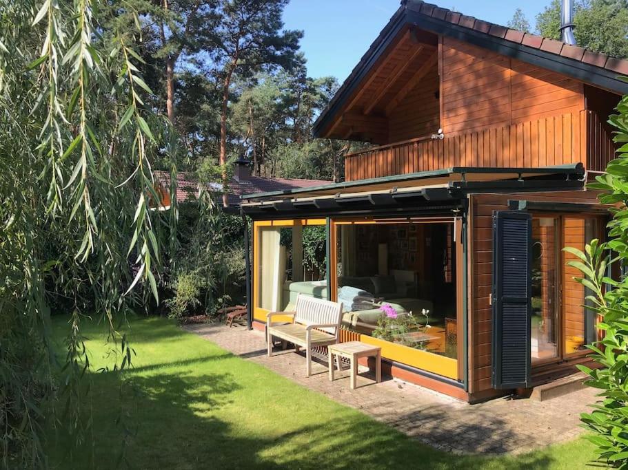 Houten chalet/bungalow in het bos, sauna, jacuzzi