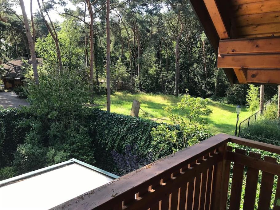 Houten chalet/bungalow in het bos, sauna, jacuzzi