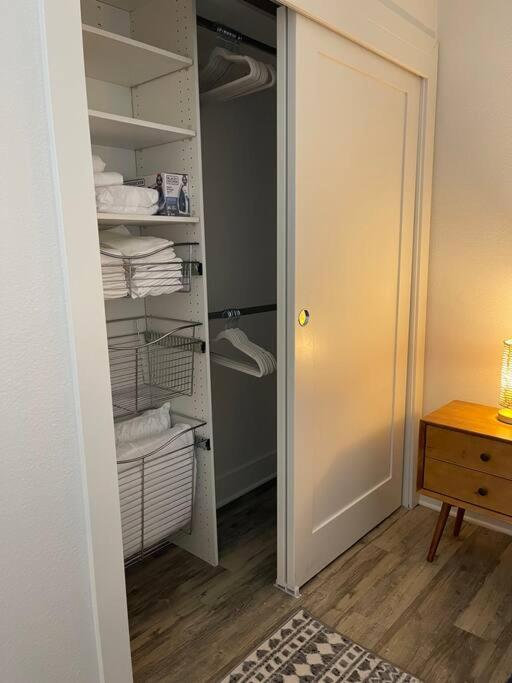 Tulum Vibes 1 Bedroom Apartment near Boats in Marina Del Rey