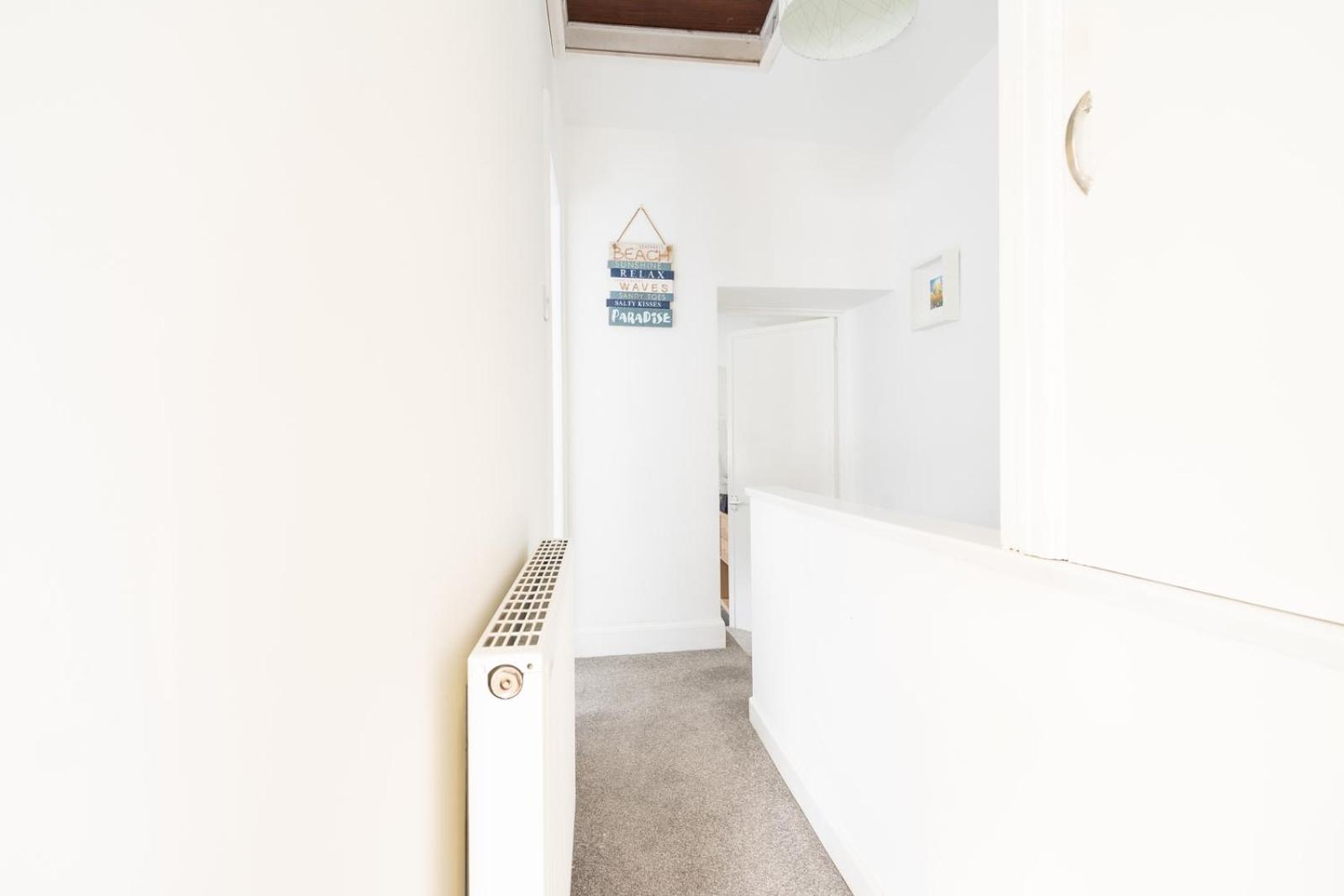 Newly-renovated, mid-terrace cottage in Porthmadog