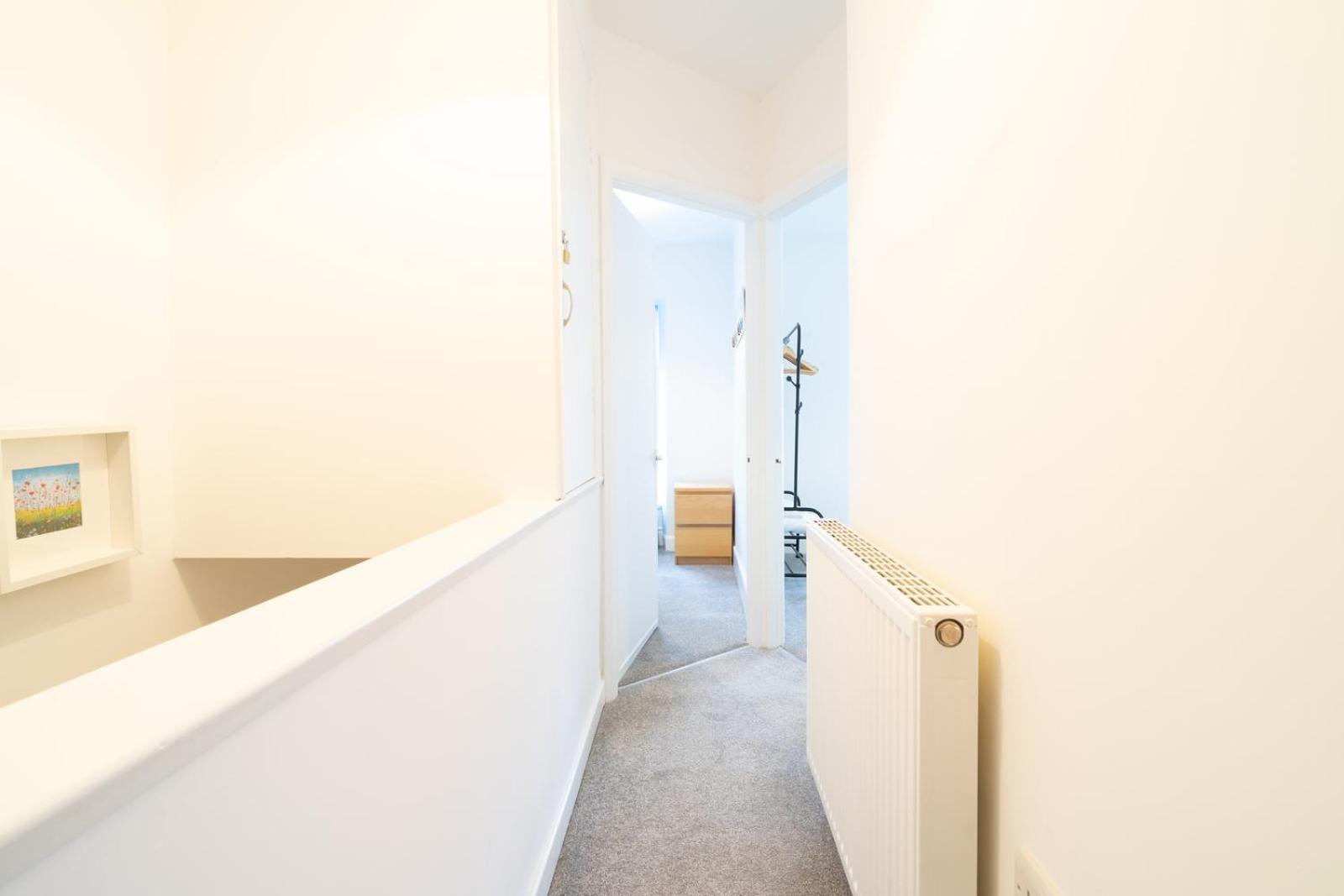 Newly-renovated, mid-terrace cottage in Porthmadog