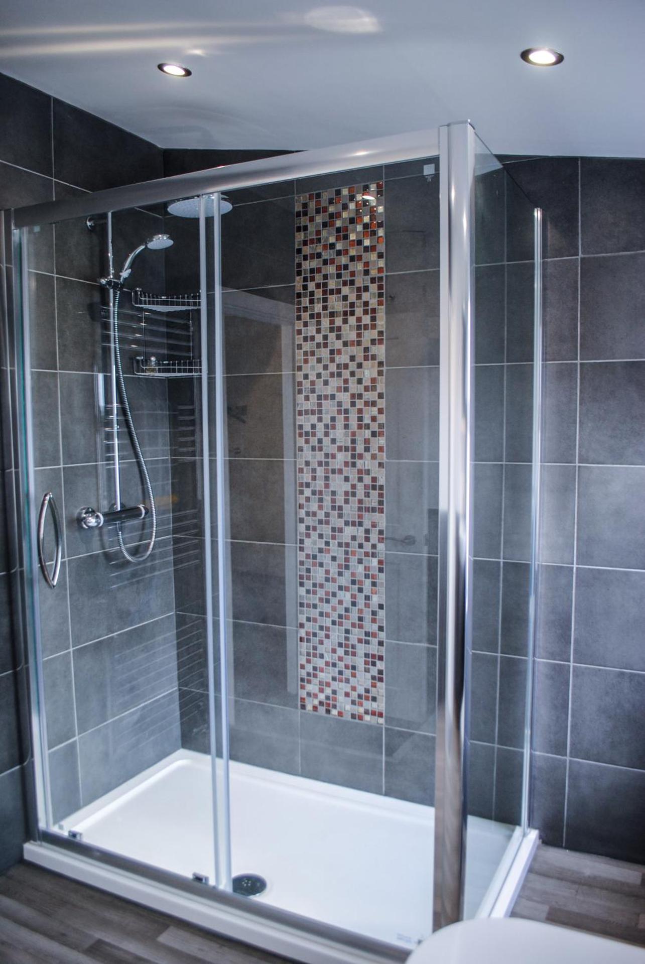 Sky Lounge - Beachfront top floor apartment with stunning veiws