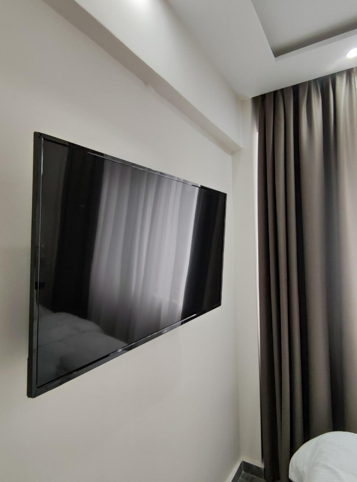 MODIANO CENTRAL STUDIO