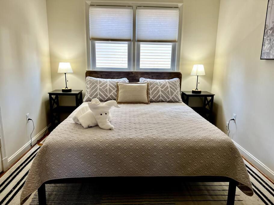 NEW 3 BRD Modern Urban Gateway