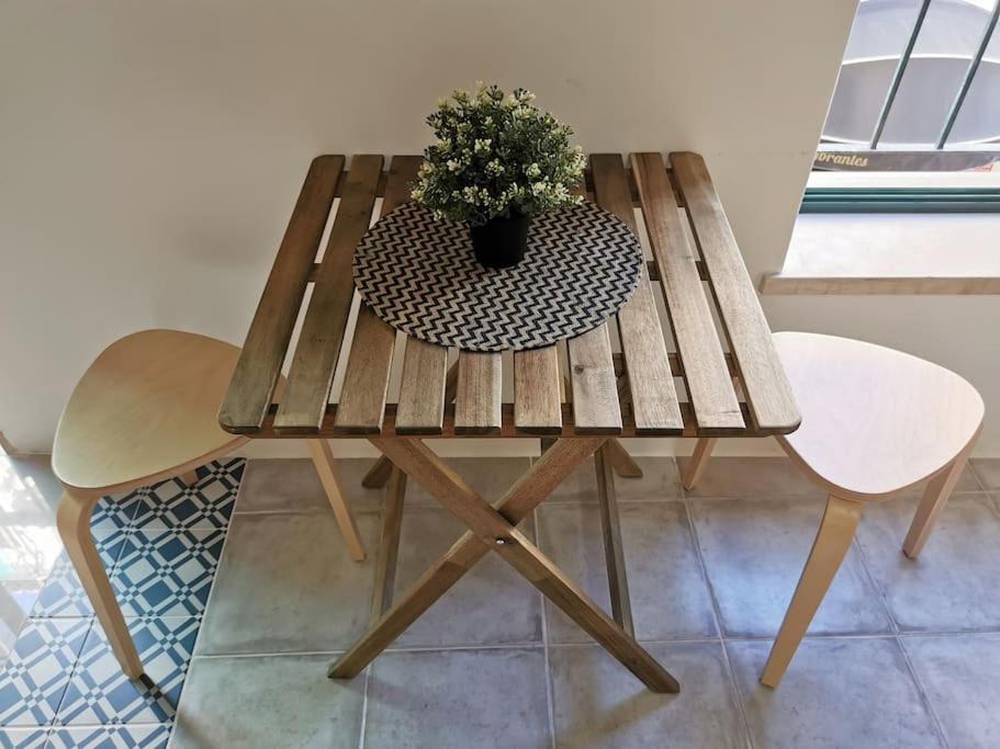 Downtown Apartment (center)