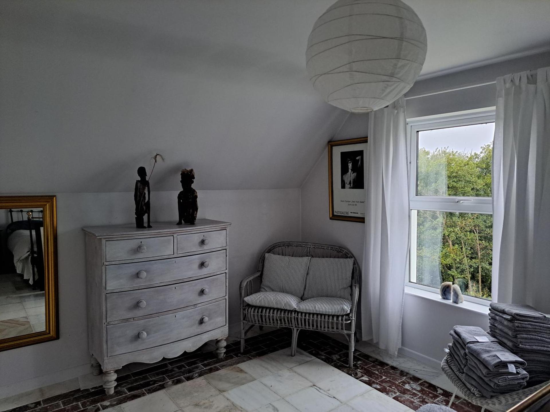 Stunning apartment set in private native woodland