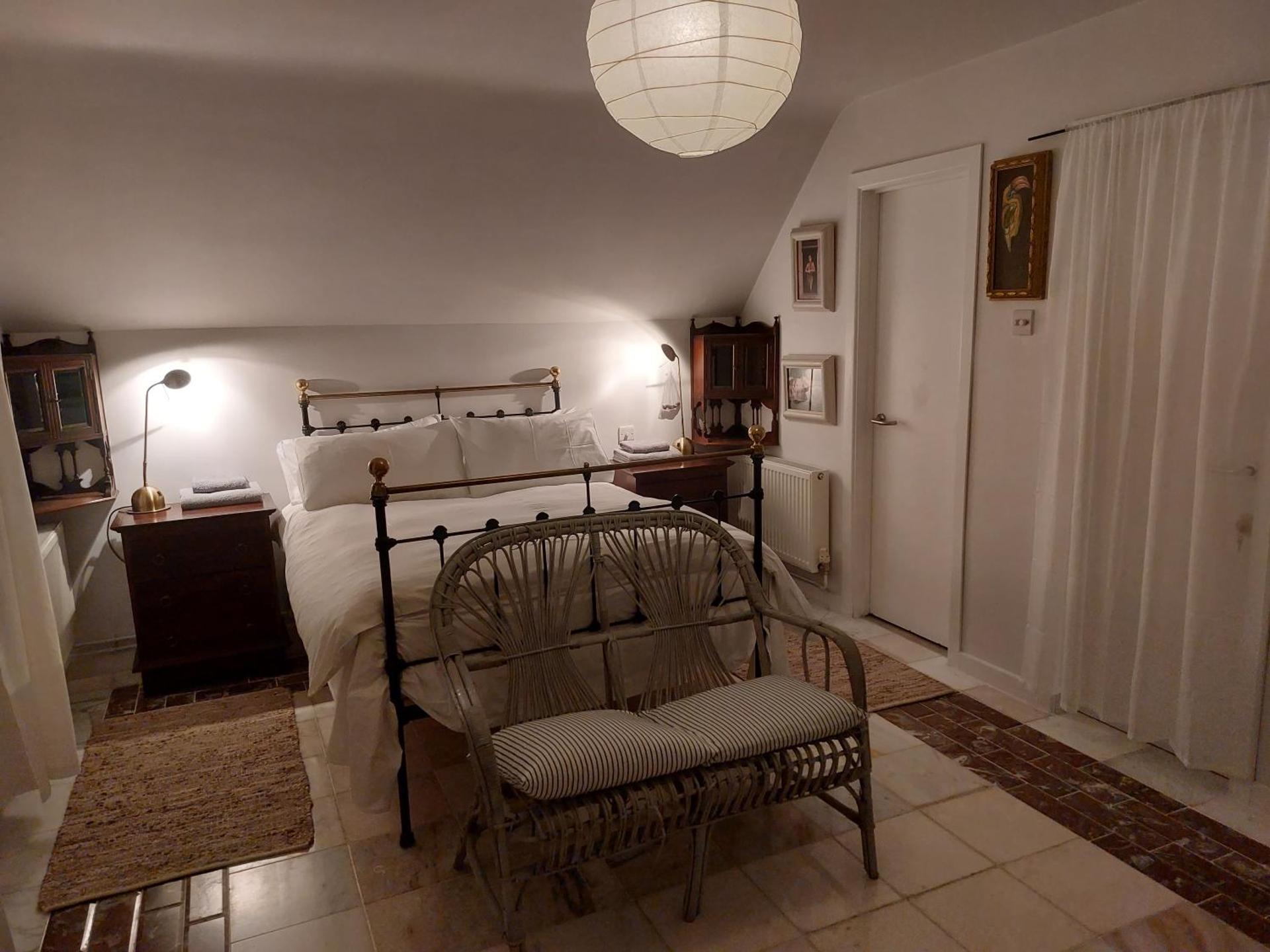 Stunning apartment set in private native woodland