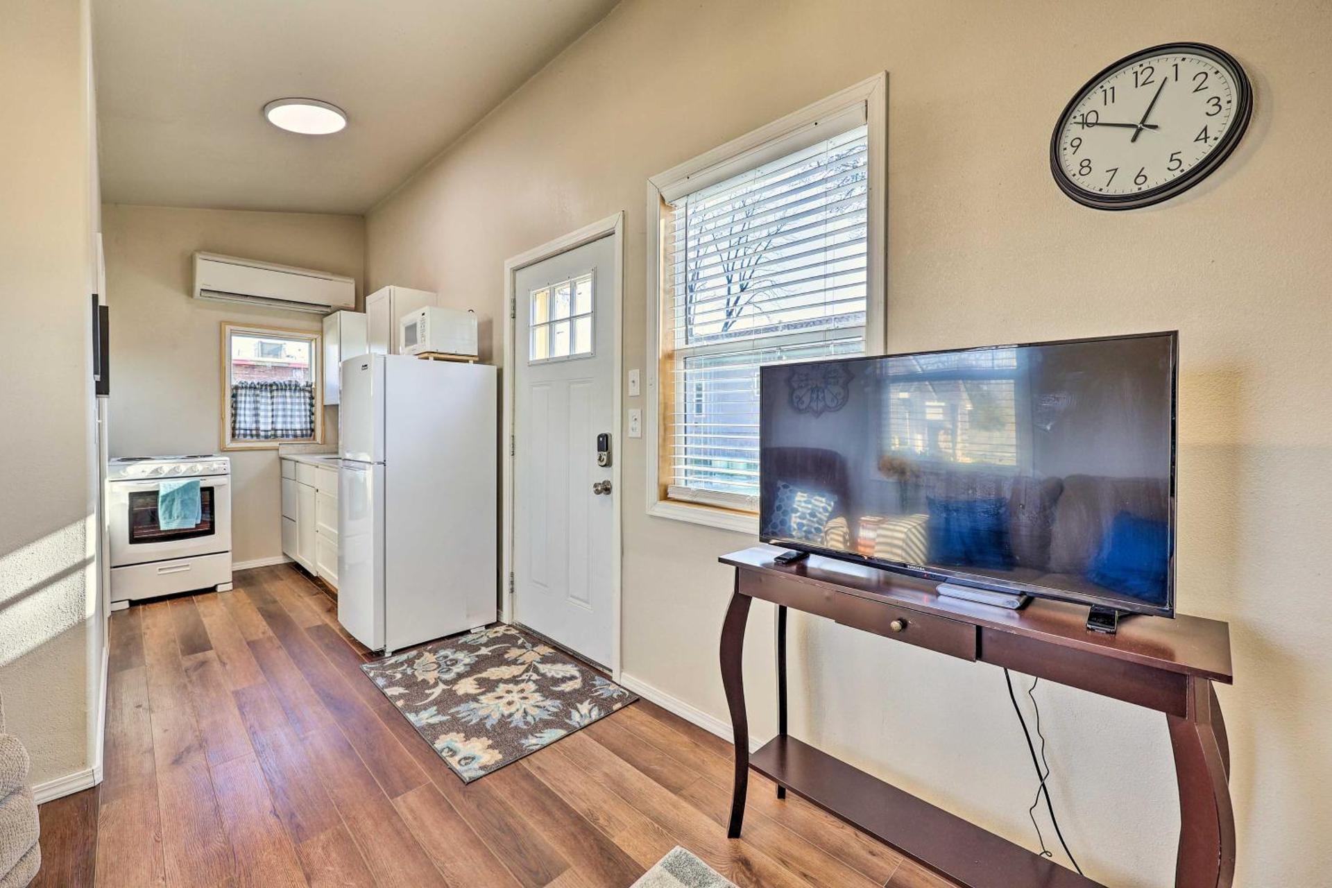 Cozy Rogers Home with Patio, Near Downtown!